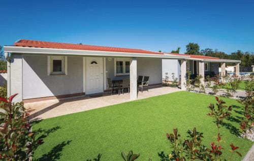 Holiday Homes Rojnic Hotel in Banjole