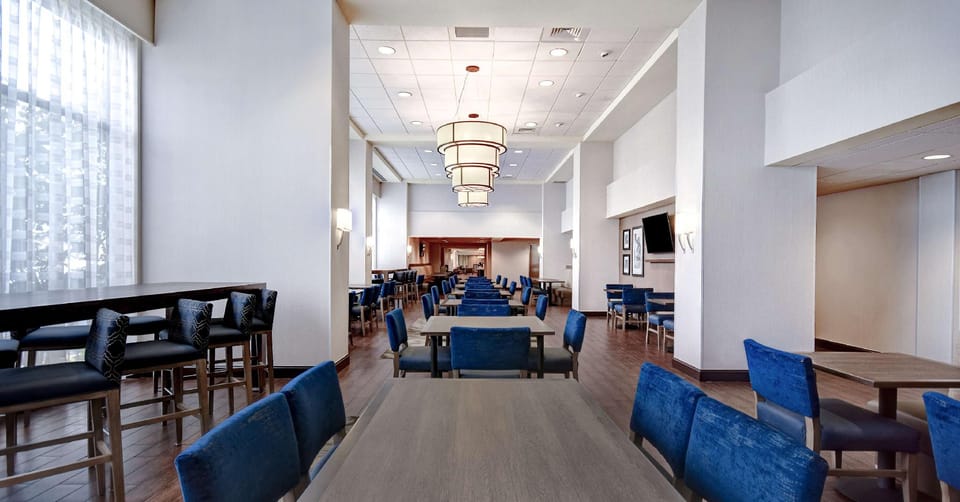Hampton Inn & Suites Alexandria Old Town Area South Hotel in Belle Haven