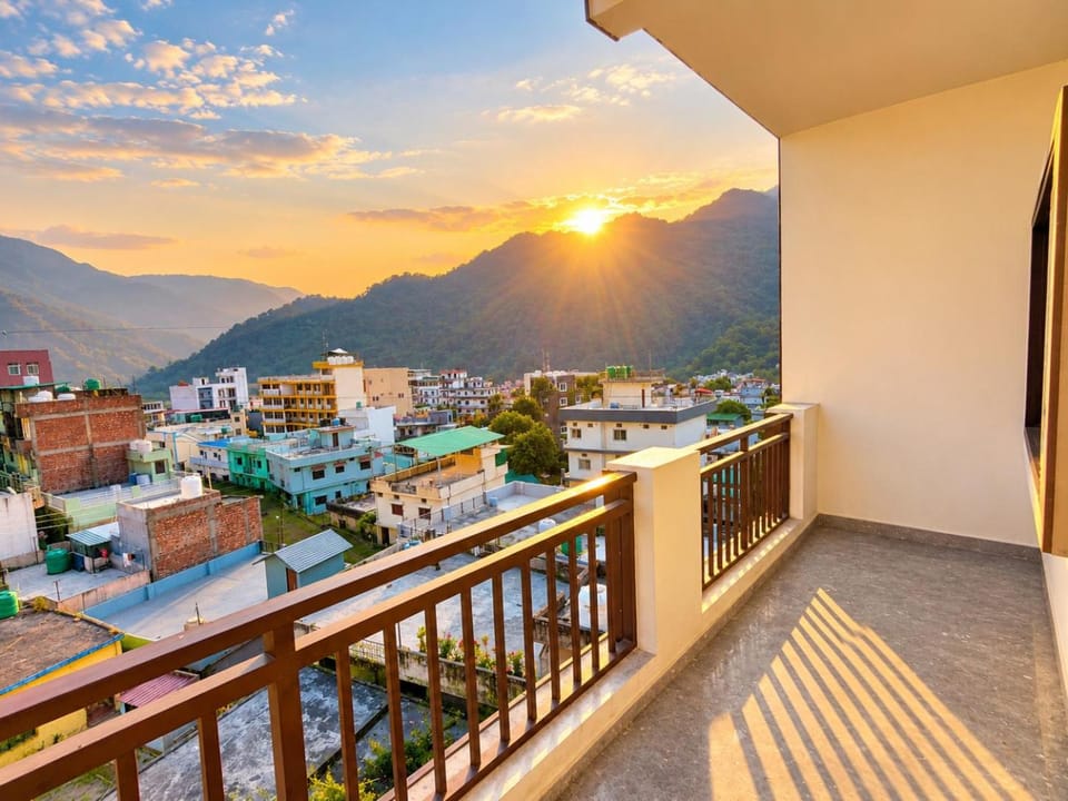 MOONSHIVA STAY and CAFE Hotel in Rishikesh