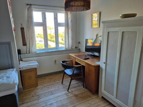 Alice Pedersen Bed and Breakfast Hotel in Bogense