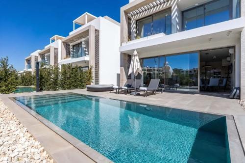 Azure Luxe Villas Hotel in Paralimni