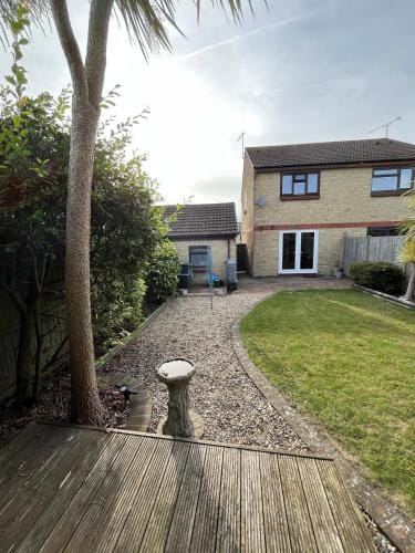Cosy Contractor House with Garden & Parking! Hotel in Yeovil