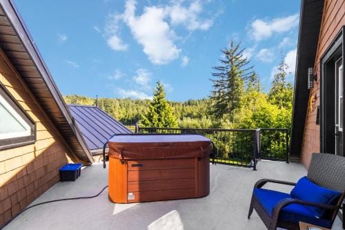 Piece of Paradise Hotel in Vancouver Island