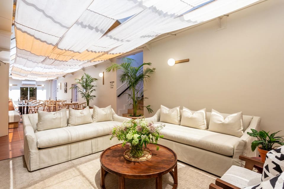 Shared lounge/TV area