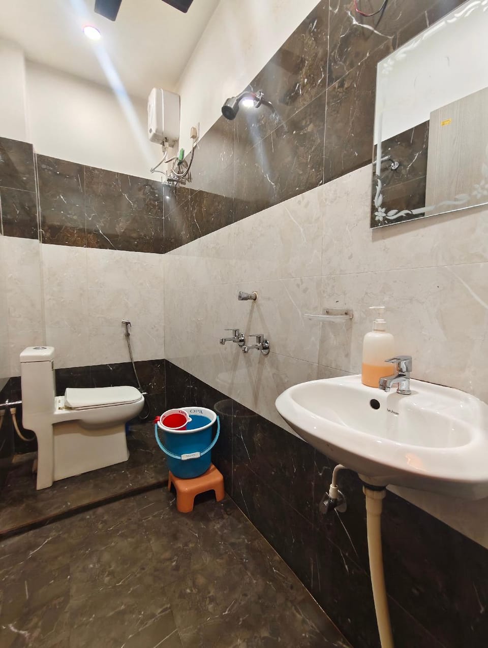 Akay Guest House  Hotel in Varanasi