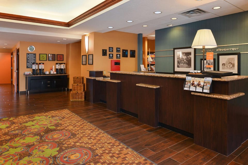 Hampton Inn & Suites Albuquerque-Coors Road Hotel in Albuquerque