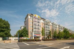 Shuiyunjian Hotel (Liuan Station Branch) Hotel in Jiangsu