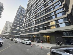 Riverside·Cinema Homestay Apartment (Shaoxing Gaobu Integrated Circuit Store) Hotel in Hangzhou