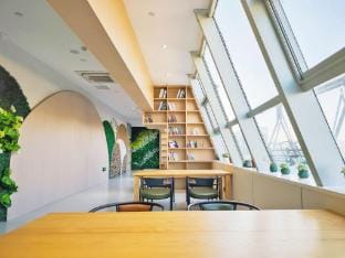 Anbo Youth Hostel (Ding'an Road Subway Station Store) Hotel in Hangzhou