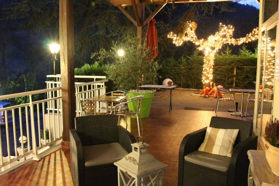 Hotel Spa & Restaurant O Pervenches Hotel in Chambery