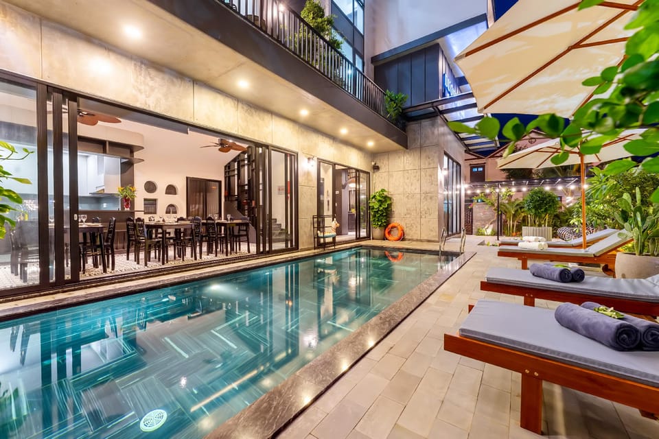 Swimming pool