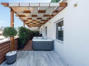 Acropolis Divine Penthouse Hotel in Athens