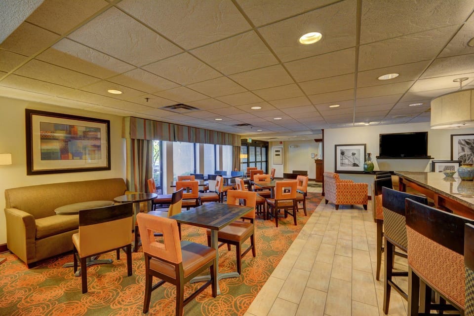 Hampton Inn Indianapolis-South Hotel in Perry Township