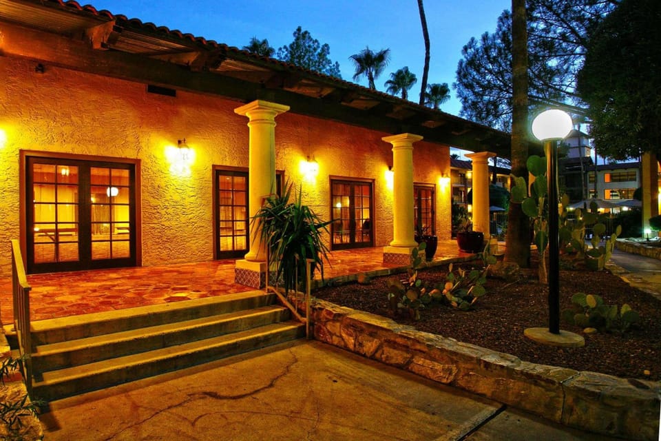 DoubleTree Suites by Hilton Tucson Airport Hotel in Tucson