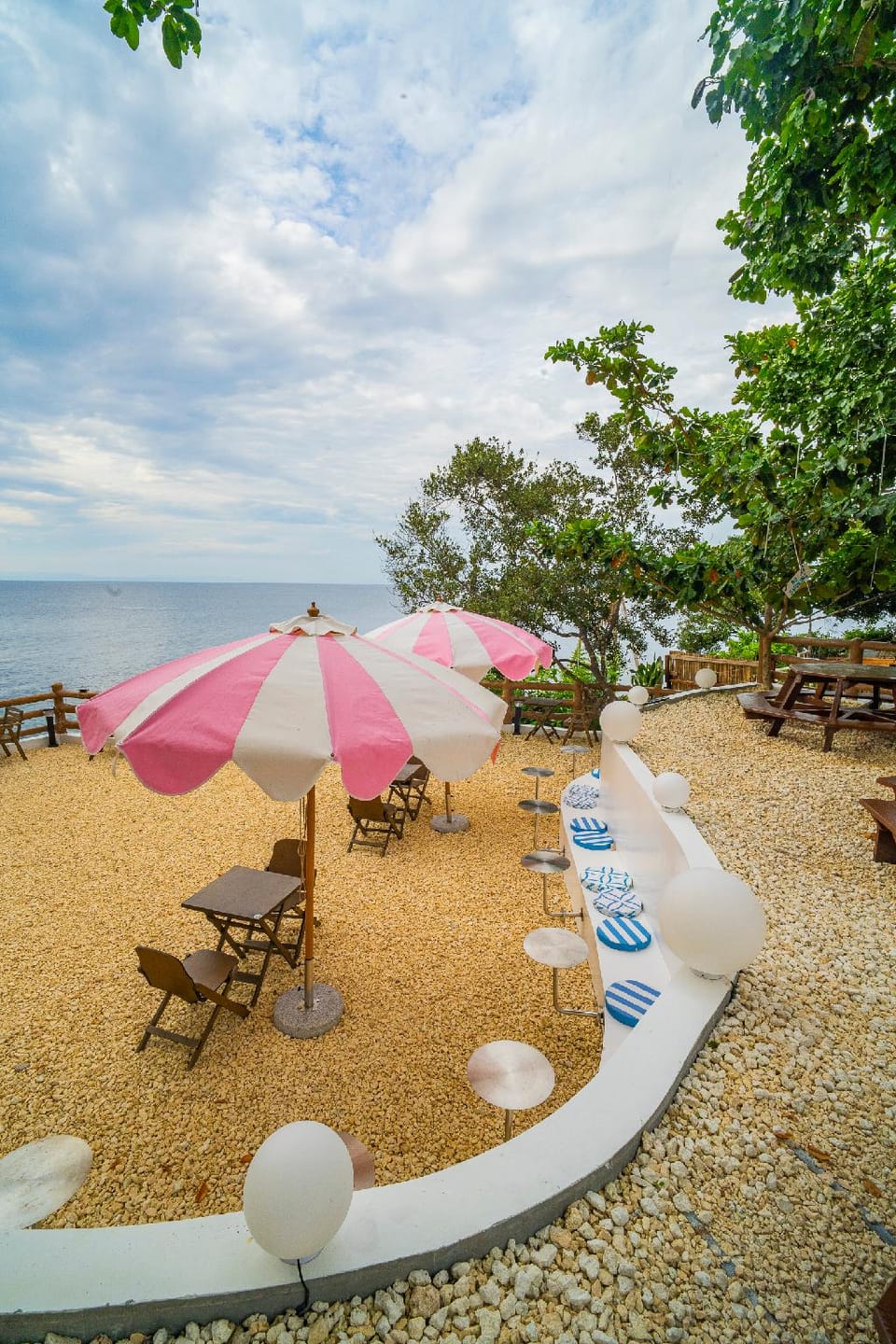 Madeline Paradise Resort Hotel in Panglao
