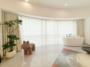 Evening Cloud Homestay (Suning Plaza Branch) Hotel in Jiangsu