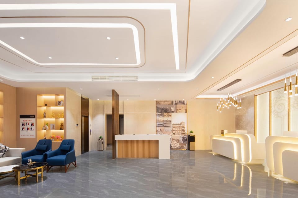 Yeste Wanning High-speed Railway Station Hotel in Hainan