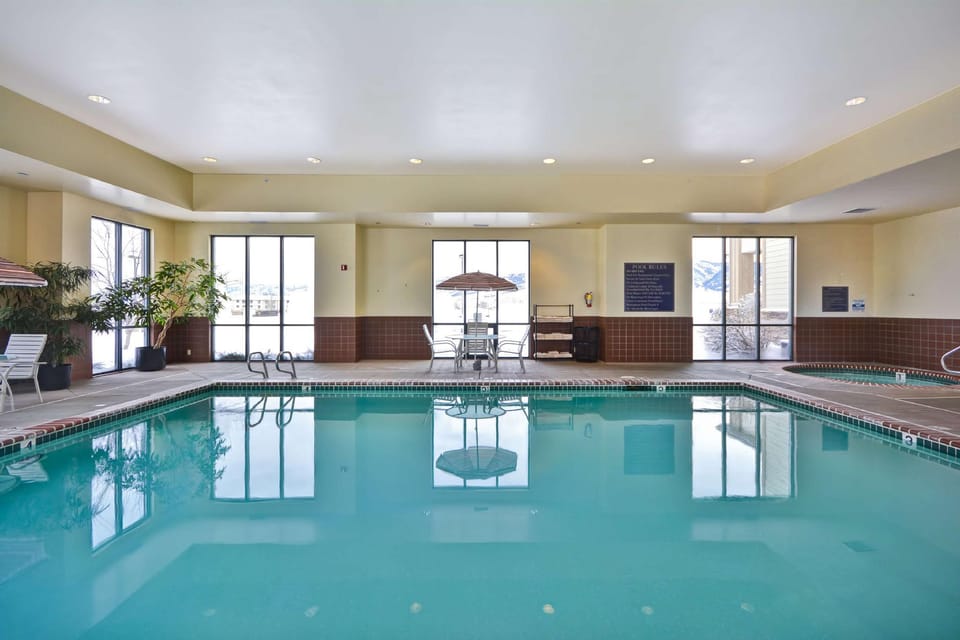 Swimming pool