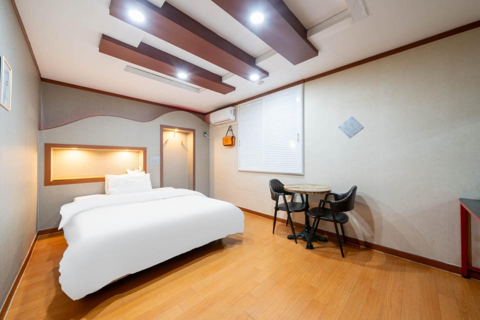 Boryeong (Daecheon) Crown Motel in South Korea