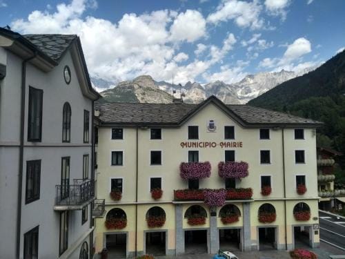 host privato Residence Universo Hotel in Pré-Saint-Didier