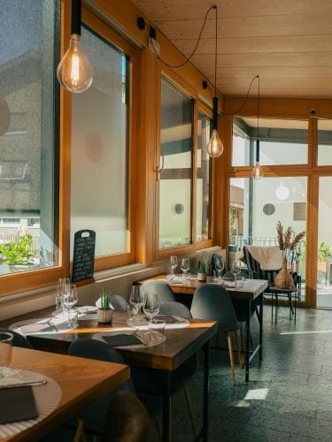 Ristorante con stanze Airolo Hotel in Airolo