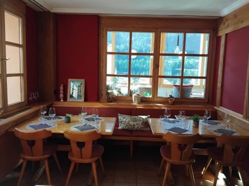 Ristorante con stanze Airolo Hotel in Airolo