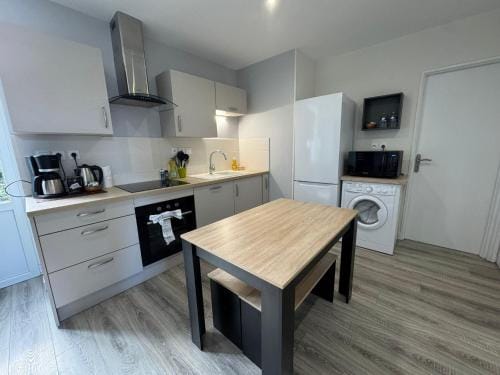 Appartements - Free Parking - Hotel Entre les 2 Roches Hotel in Bourgogne-Franche-Comté