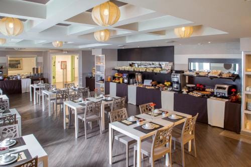 The Fourth Dimension by Domidea Hotel in Rome