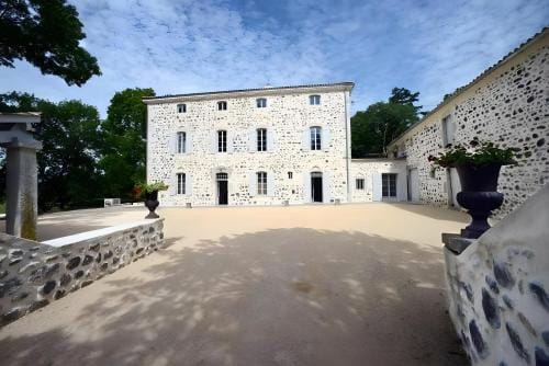 Chambre d'hote la Ronce Hotel in Provence-Alpes-Côte d'Azur
