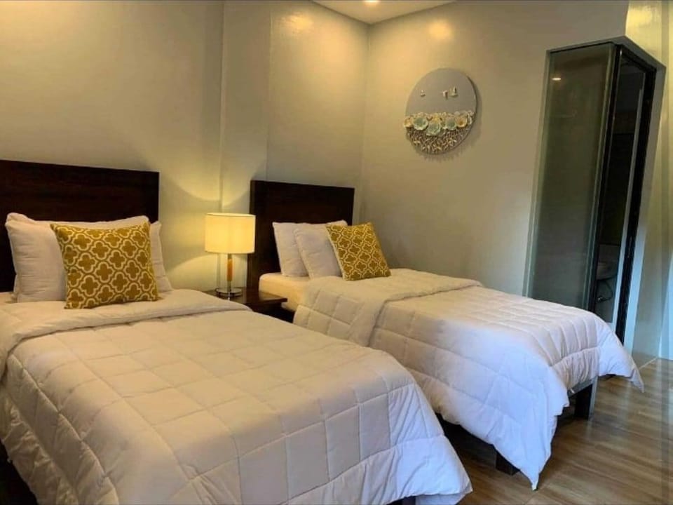OYO 1177 The Great Molave Hotel in Calabarzon