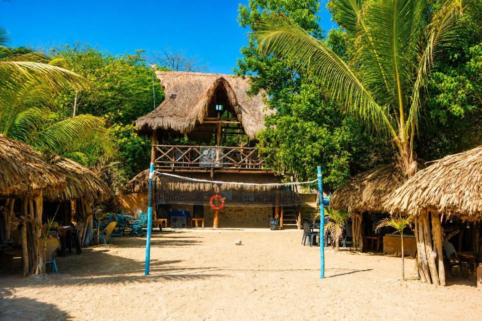 Mango Tree Island 420 Hostel in Bolivar