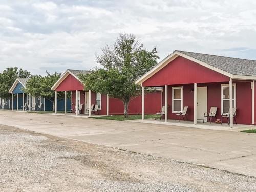 The Valley Cabins and RV Lodge in Ozark Mountains