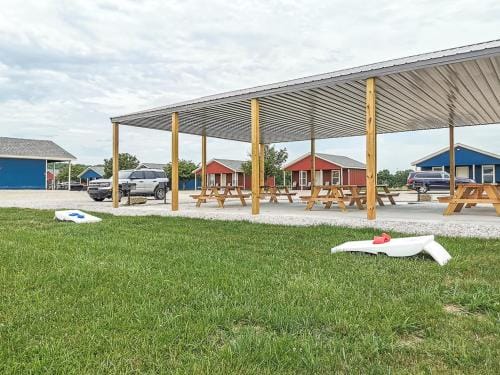 The Valley Cabins and RV Lodge in Ozark Mountains