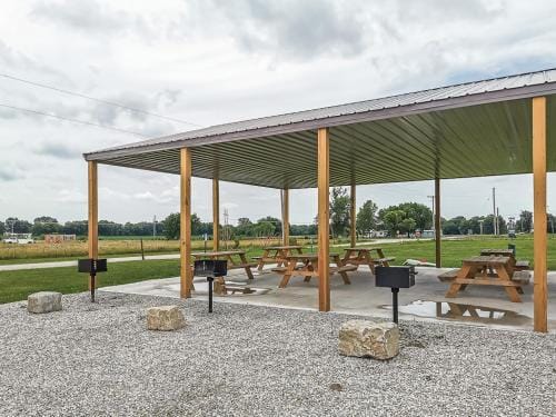 The Valley Cabins and RV Lodge in Ozark Mountains