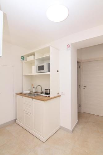 Increasing Home Garibaldi Hotel in Naples