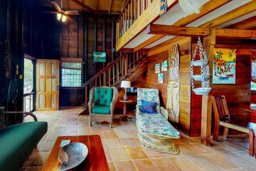 Ara Macao Beach House at Ocean’s Edge -Gold Standard Certified Hotel in Stann Creek District