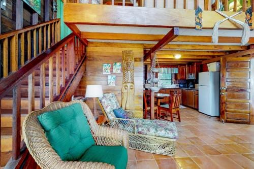 Ara Macao Beach House at Ocean’s Edge -Gold Standard Certified Hotel in Stann Creek District