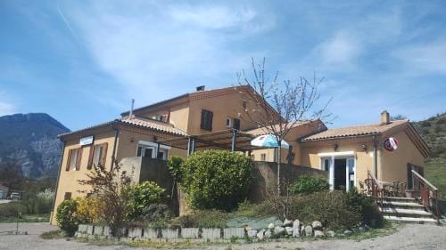 Auberge les rastels Inn in Provence-Alpes-Côte d'Azur