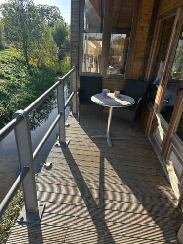 Weston Log Cabin Lodge in Bassetlaw District