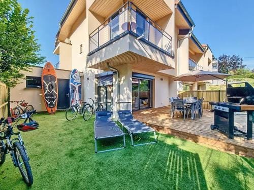 La Dame du Lac a Sevrier Hotel in Sévrier