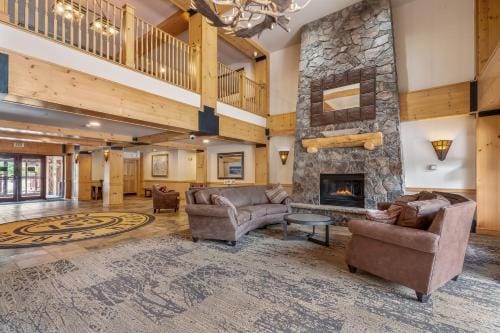 Steps to Superbee Lift with Hot Tubs & Mountain Views Hotel in Copper Mountain