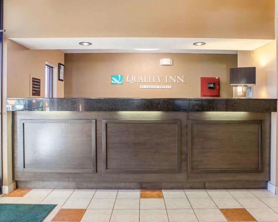 Quality Inn Downtown Hotel in Johnson City