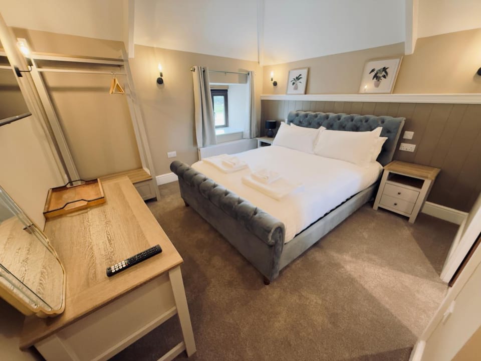 Rising Sun Inn - Bronn Ewhella Hotel in England