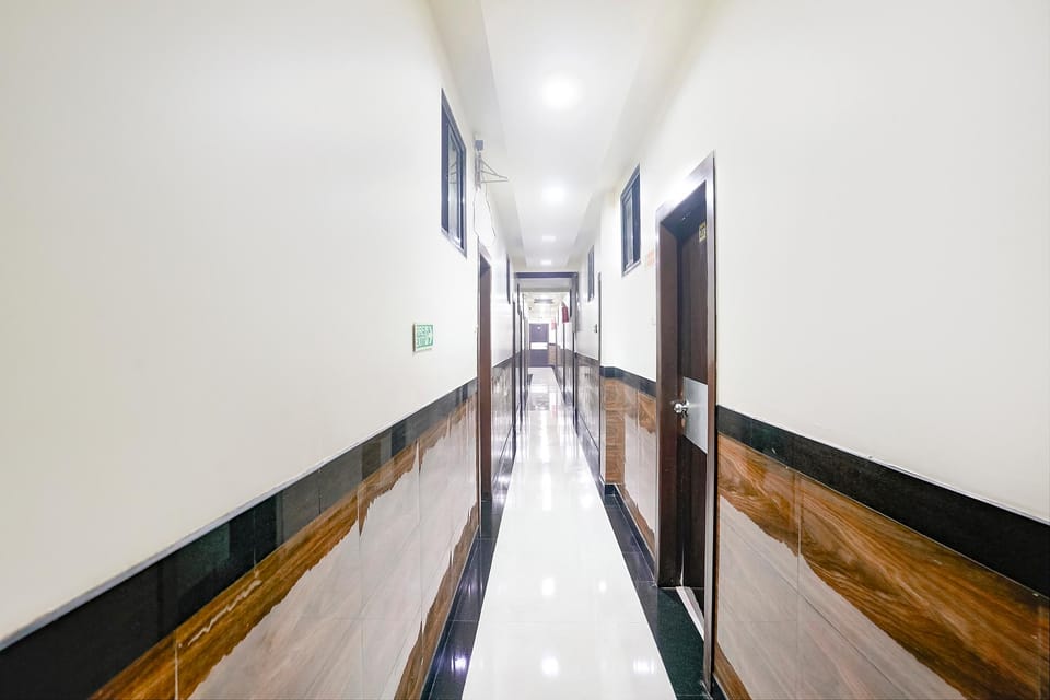 FabHotel Sion Residency Hotel in Mumbai