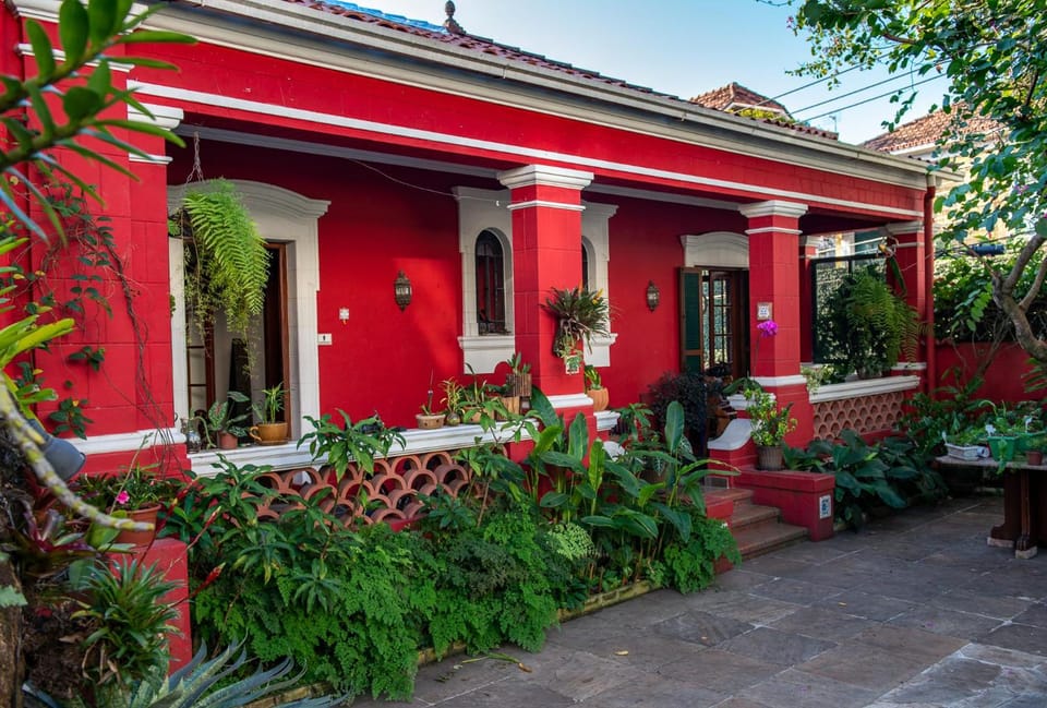 Casa Vermelha Hotel in Santa Teresa