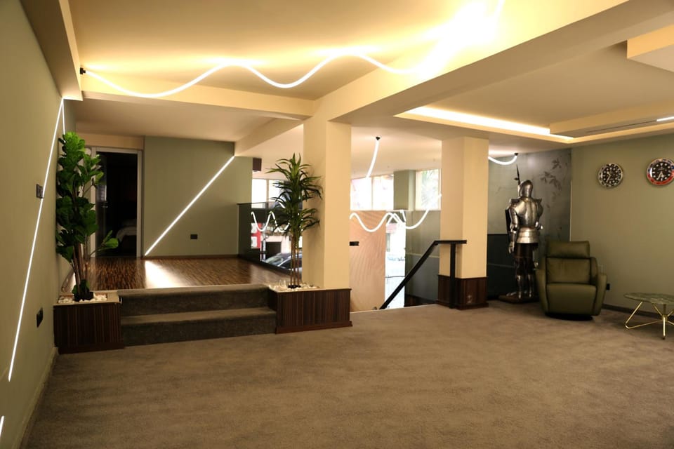 Noon Central Hotel Hotel in Tirana
