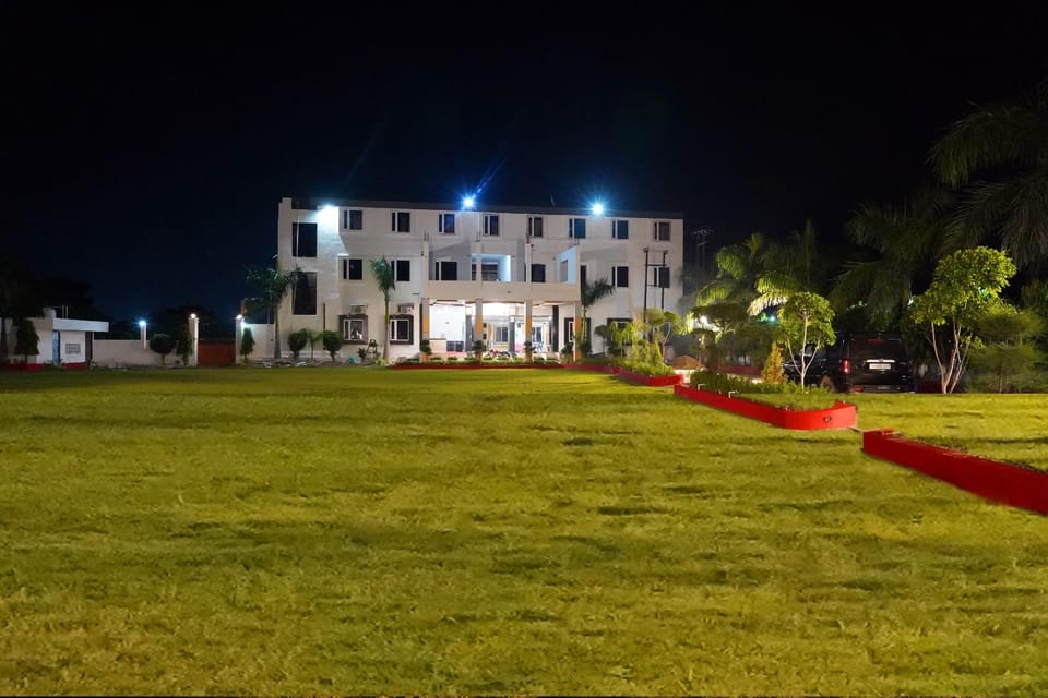 Viraj International Hotel Hotel in Uttar Pradesh