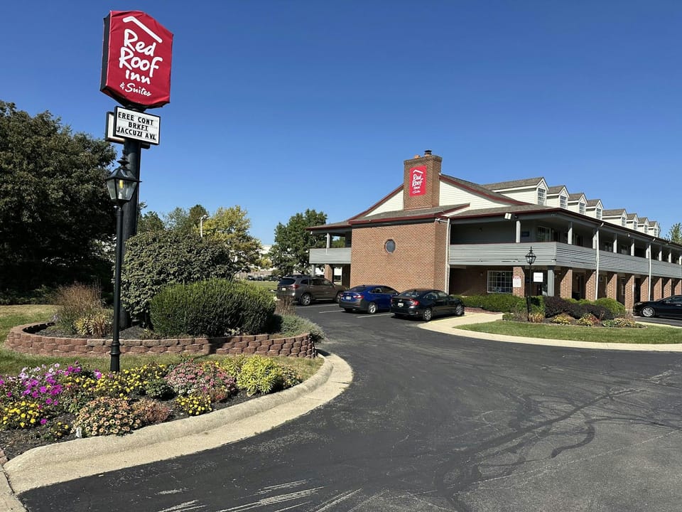 Red Roof Inn & Suites Marysville Hotel in Ohio