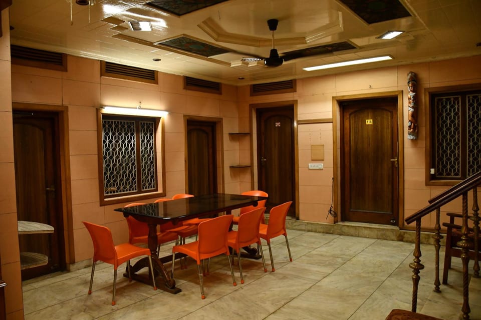 Hotel Hilltop Mount Abu Rajasthan Hotel in Gujarat