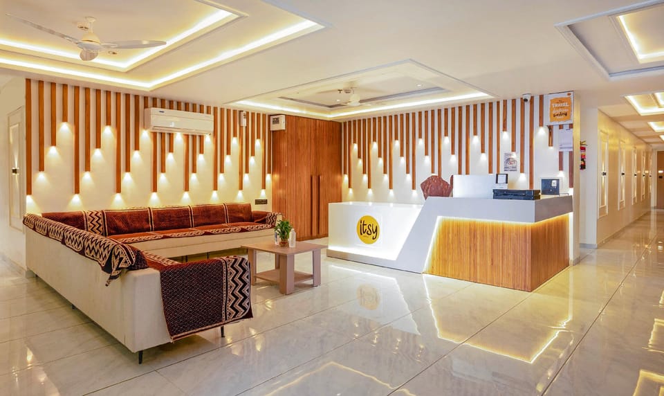 Itsy Hotels Indra Palace Hotel in Ahmedabad